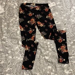 Girls cute Leggings. New with tags.